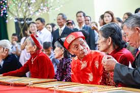 2.1. NGÀY NGƯỜI CAO TUỔI